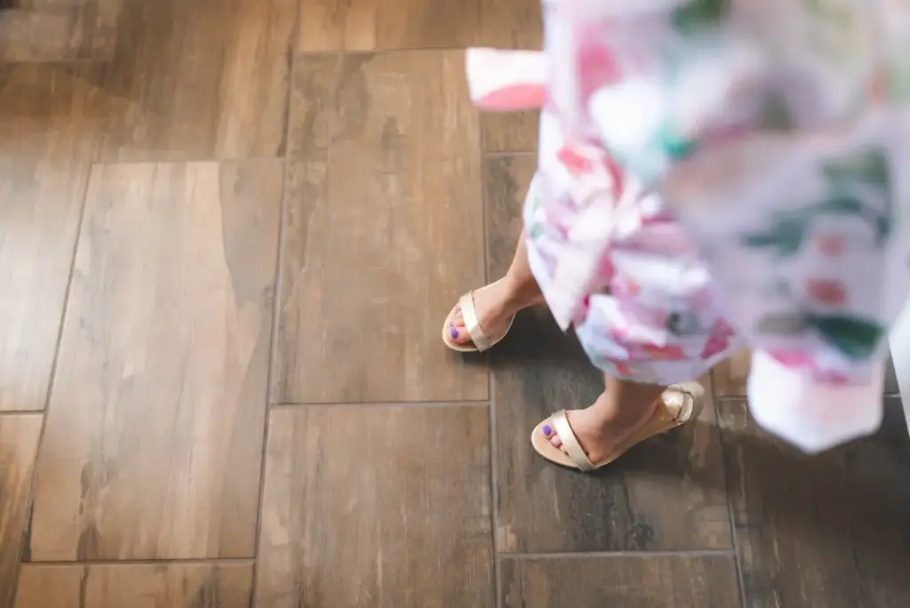 resale value flooring Luxury Vinyl Tile vs Hardwood Flooring Resale Value Guide Comparison Table: Luxury Vinyl Tile vs Hardwood Flooring for Resale Value